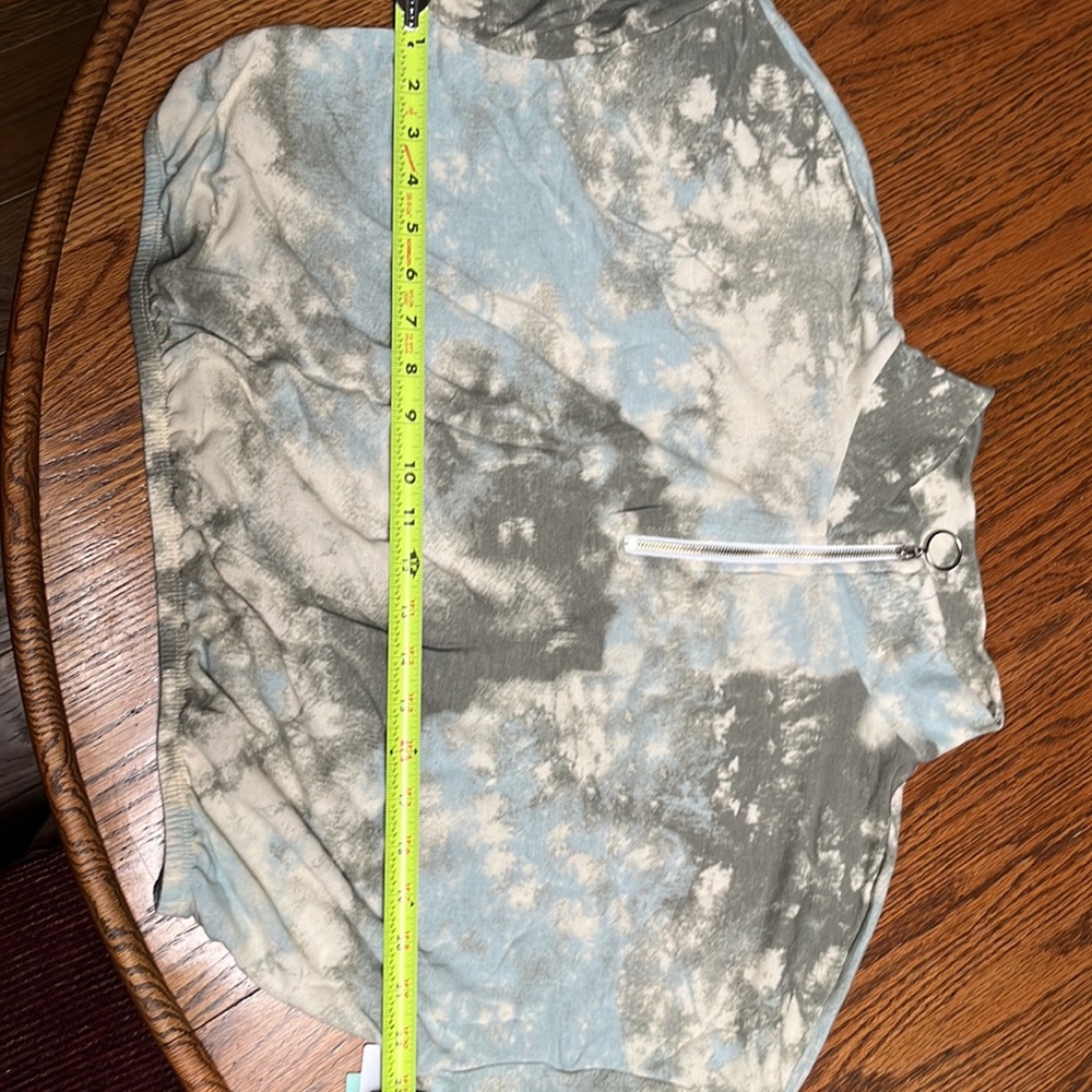 Abound Tie-Dye Quarter-Zip Pullover in Gray and Cream - Picture 7 of 8